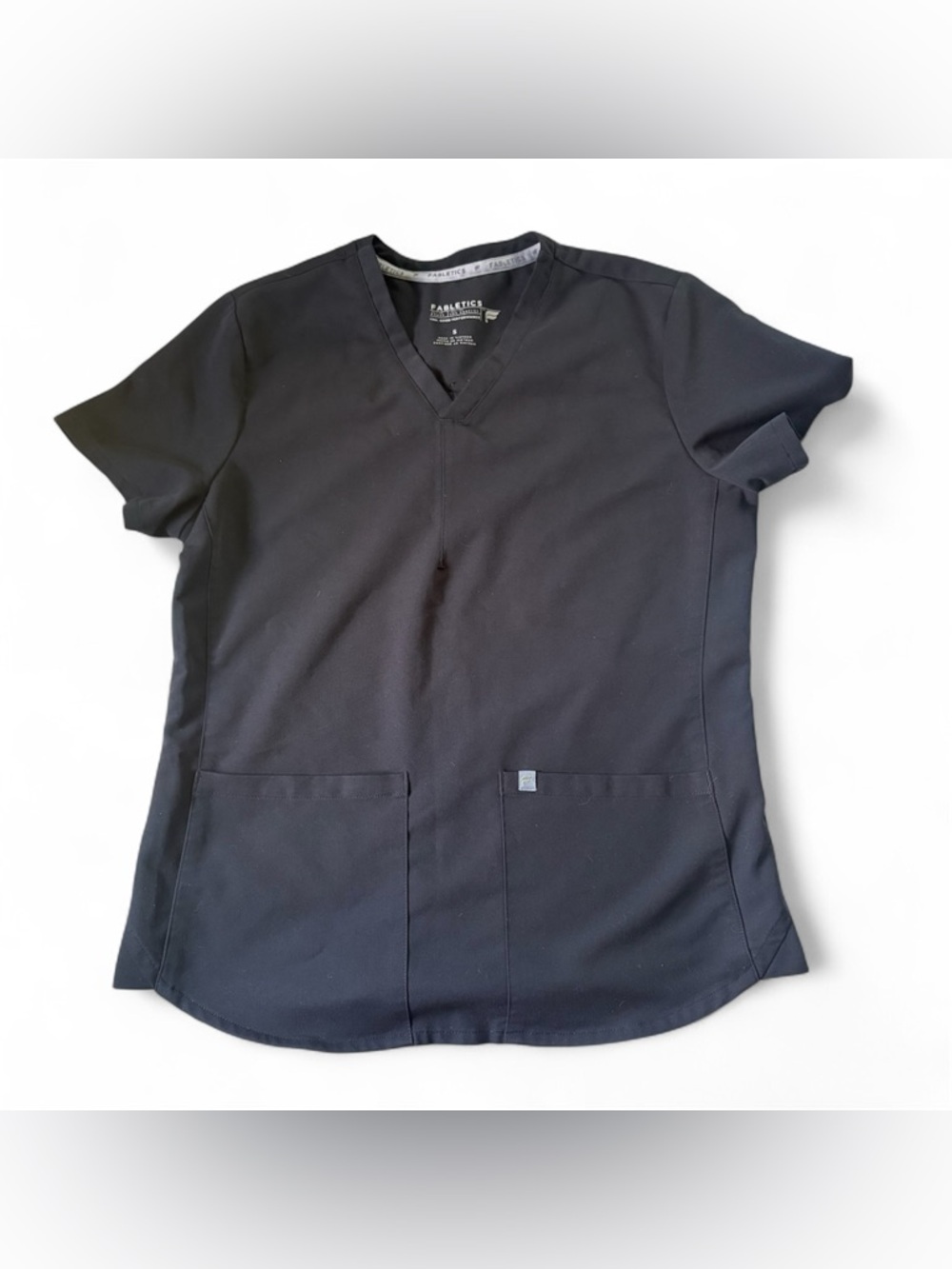 Fabletics Women's MotionTech™ 2-Pocket V-Neck Scrub Top - Black - Size Small